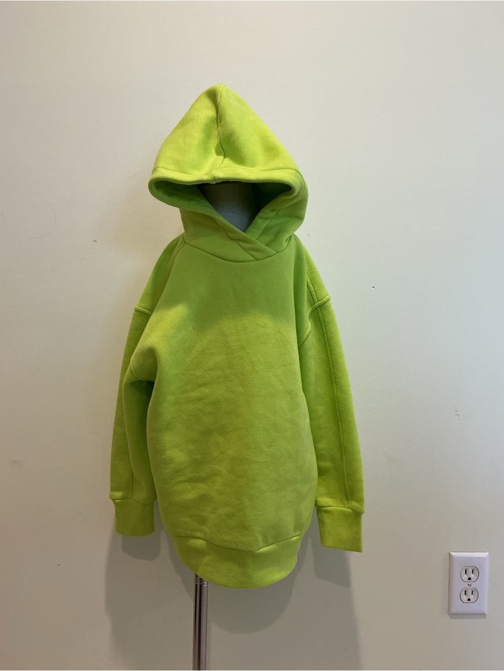 Amazon Essentials Bright Lime Green Kids Hooded Pullover Sweatshirt